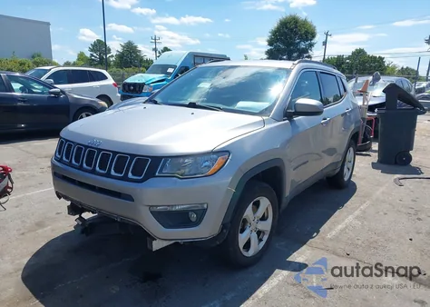 2018 Jeep Compass Latitude 4X4 из США, поврежденный, VIN 3C4NJDBBXJT417493